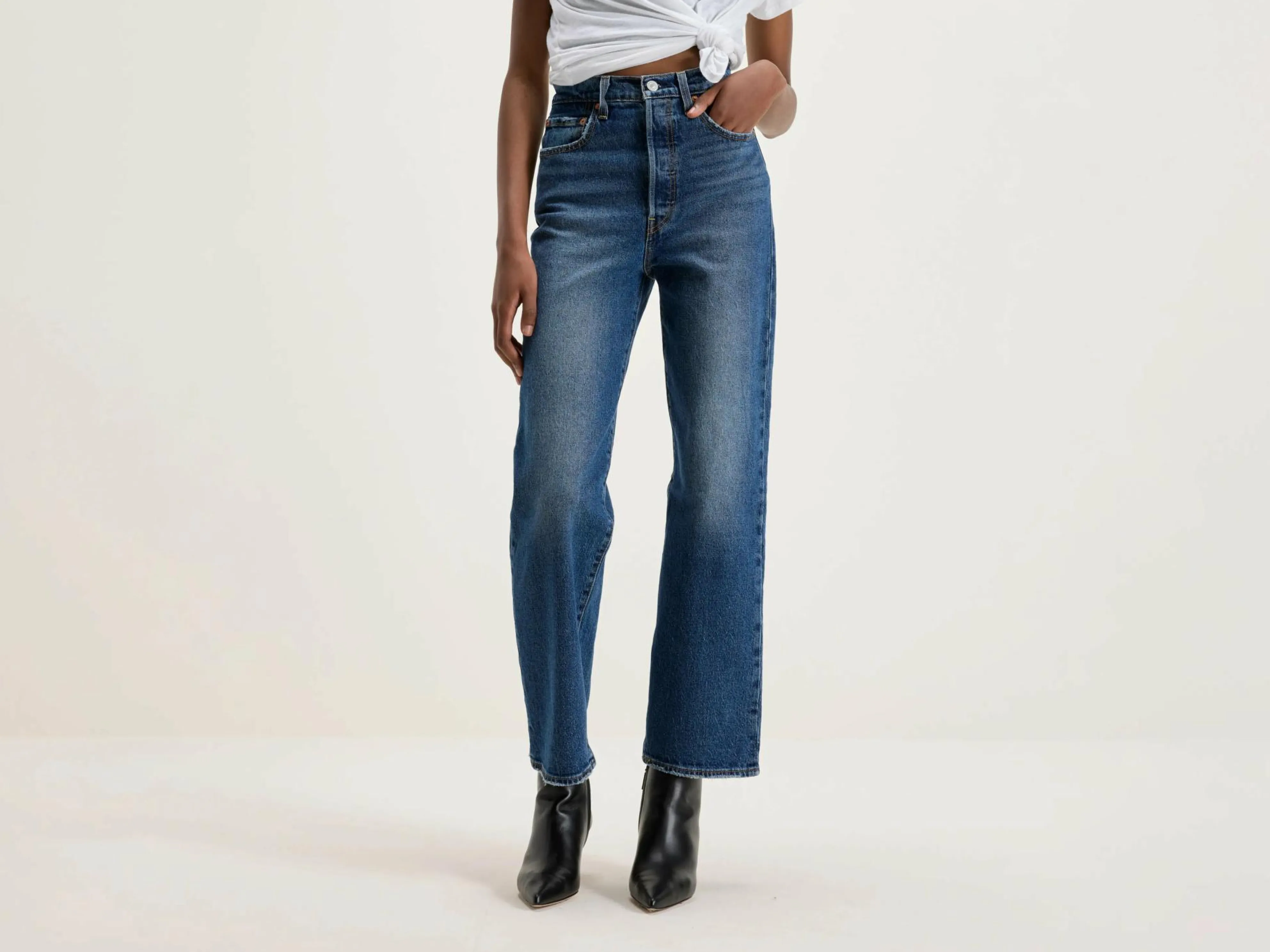 LEVI'S® Ribcage Straight Ankle Jeans