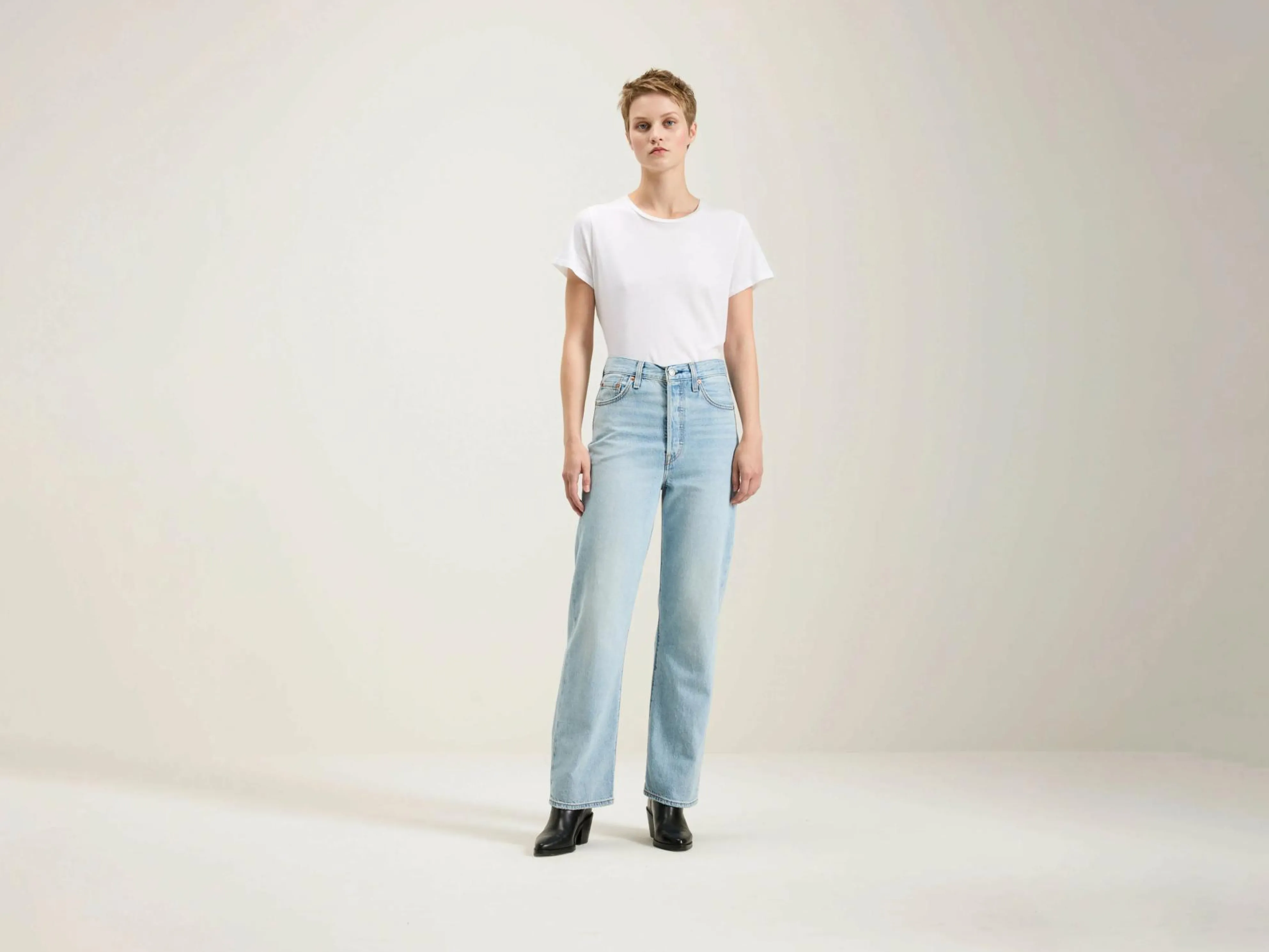 LEVI'S® Ribcage Straight Ankle Jeans
