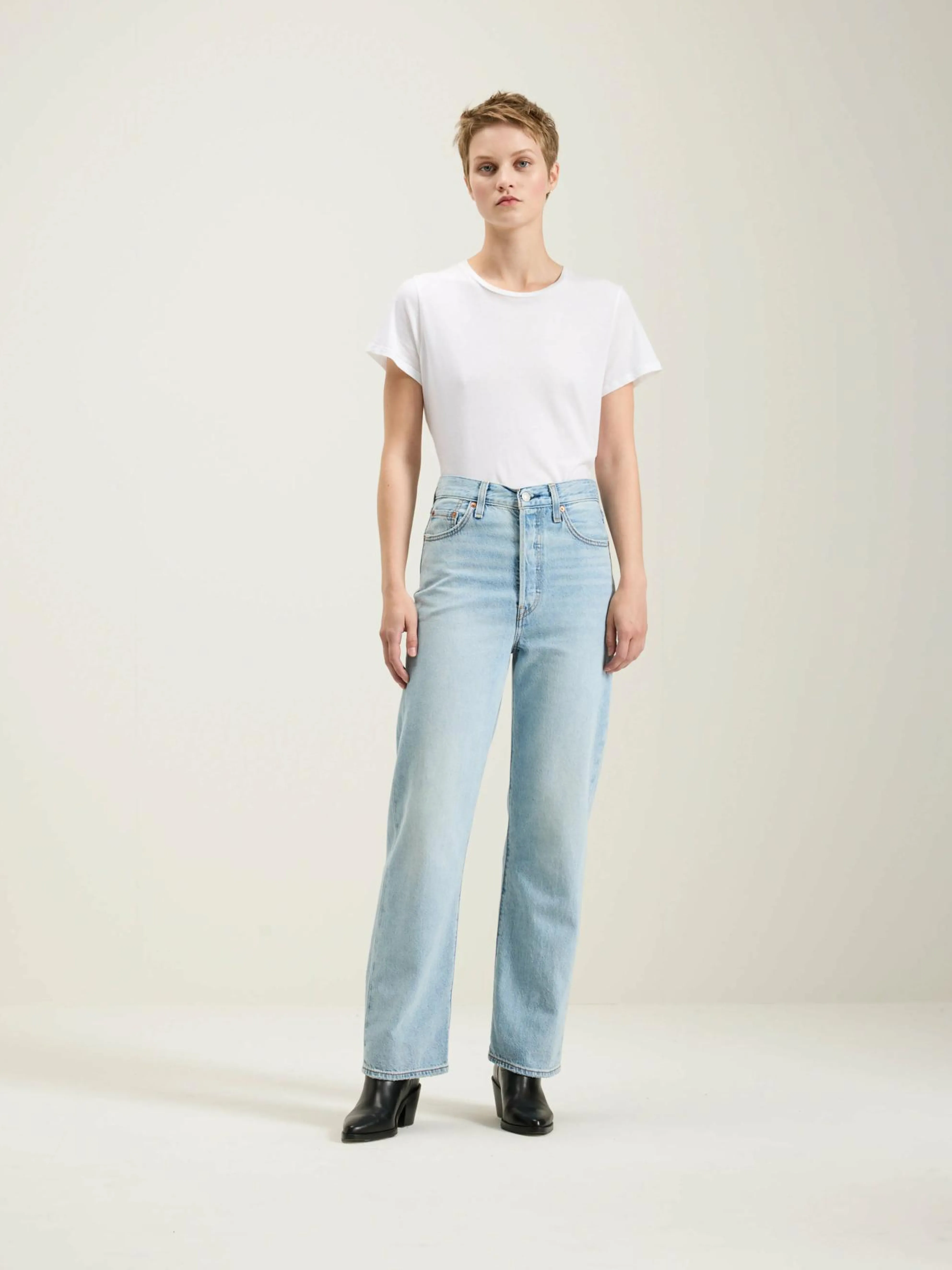 LEVI'S® Ribcage Straight Ankle Jeans