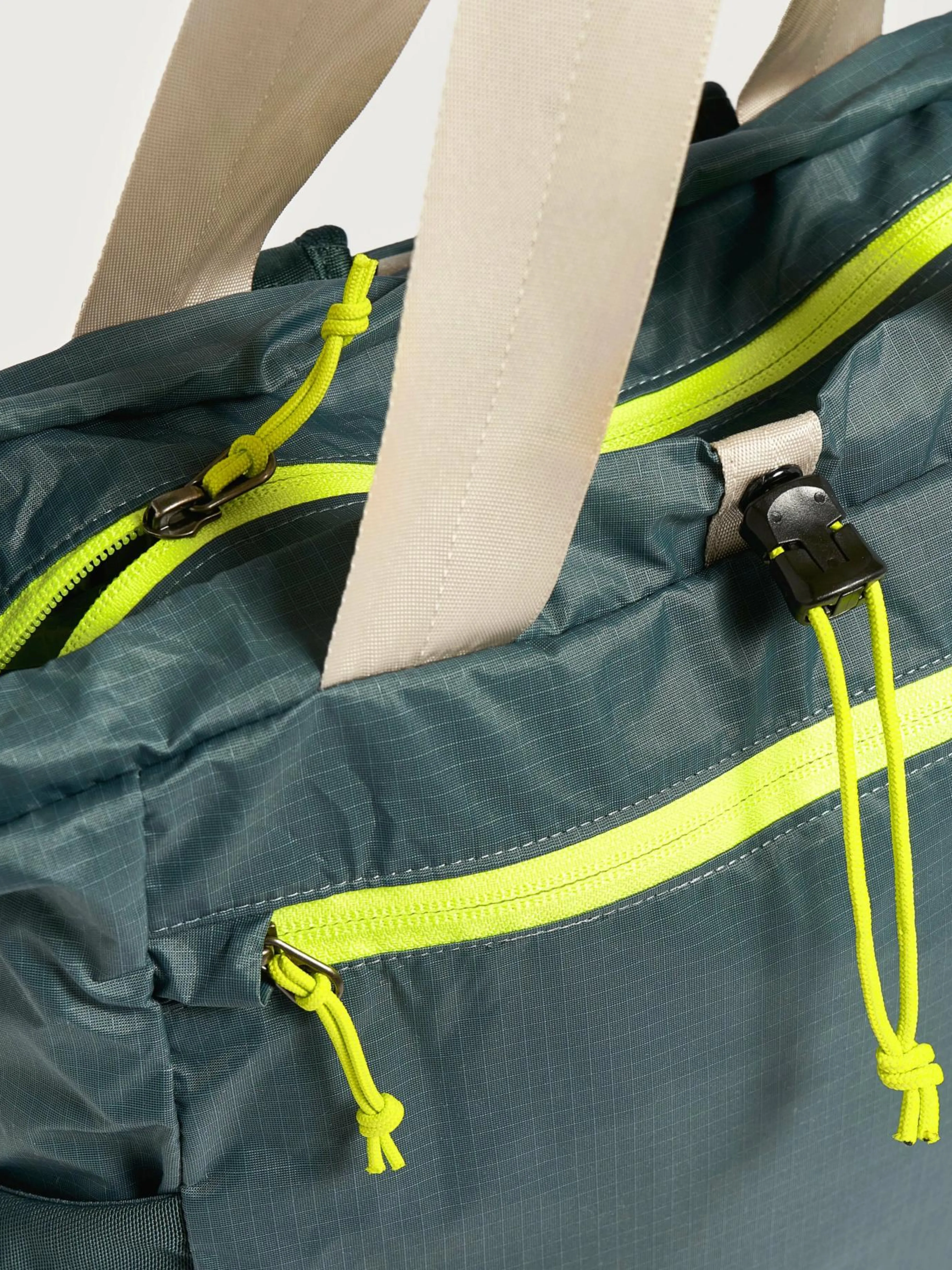 PATAGONIA Ultralight Black Hole Tote Pack