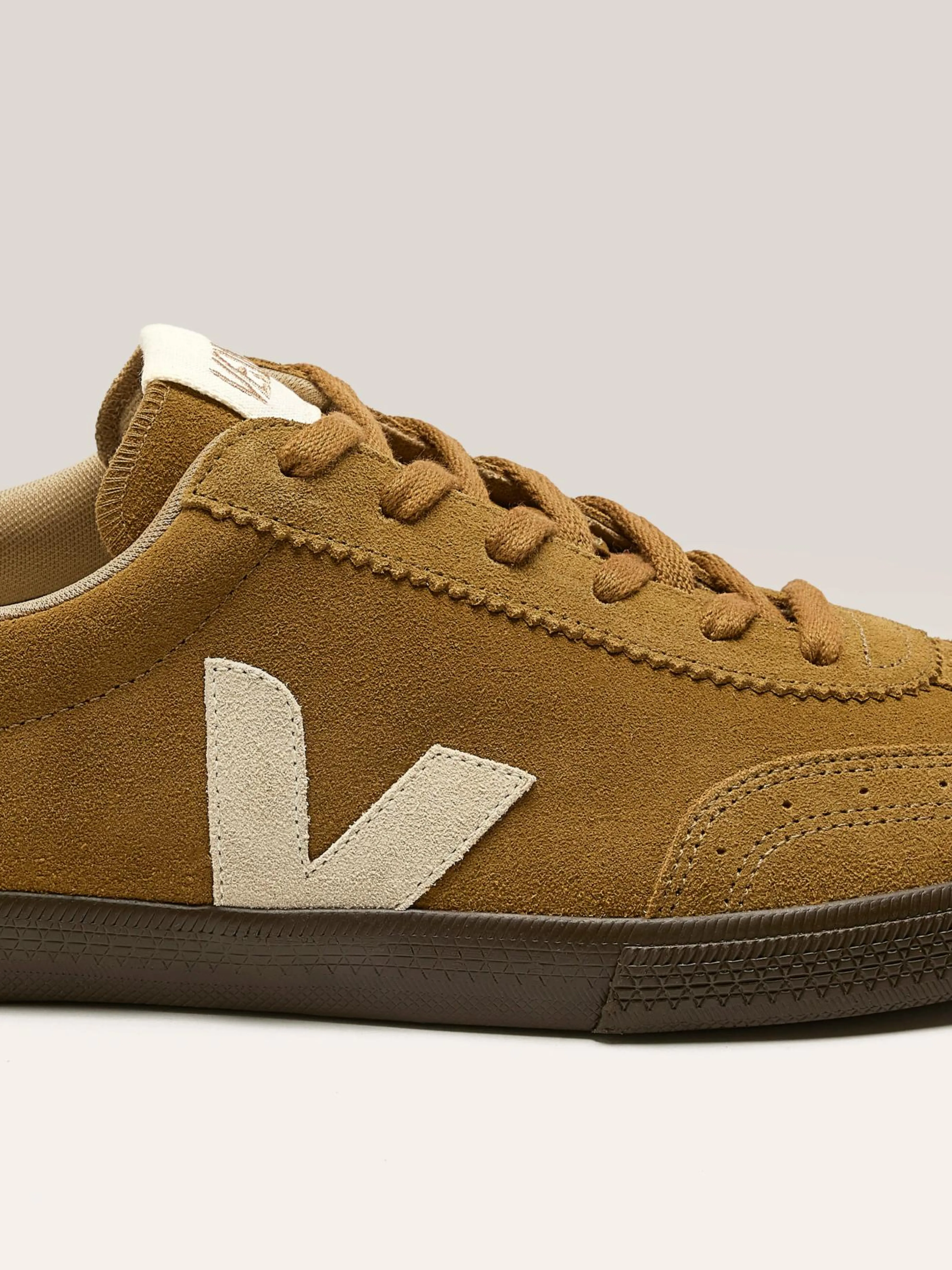 VEJA Heren Volley Suede