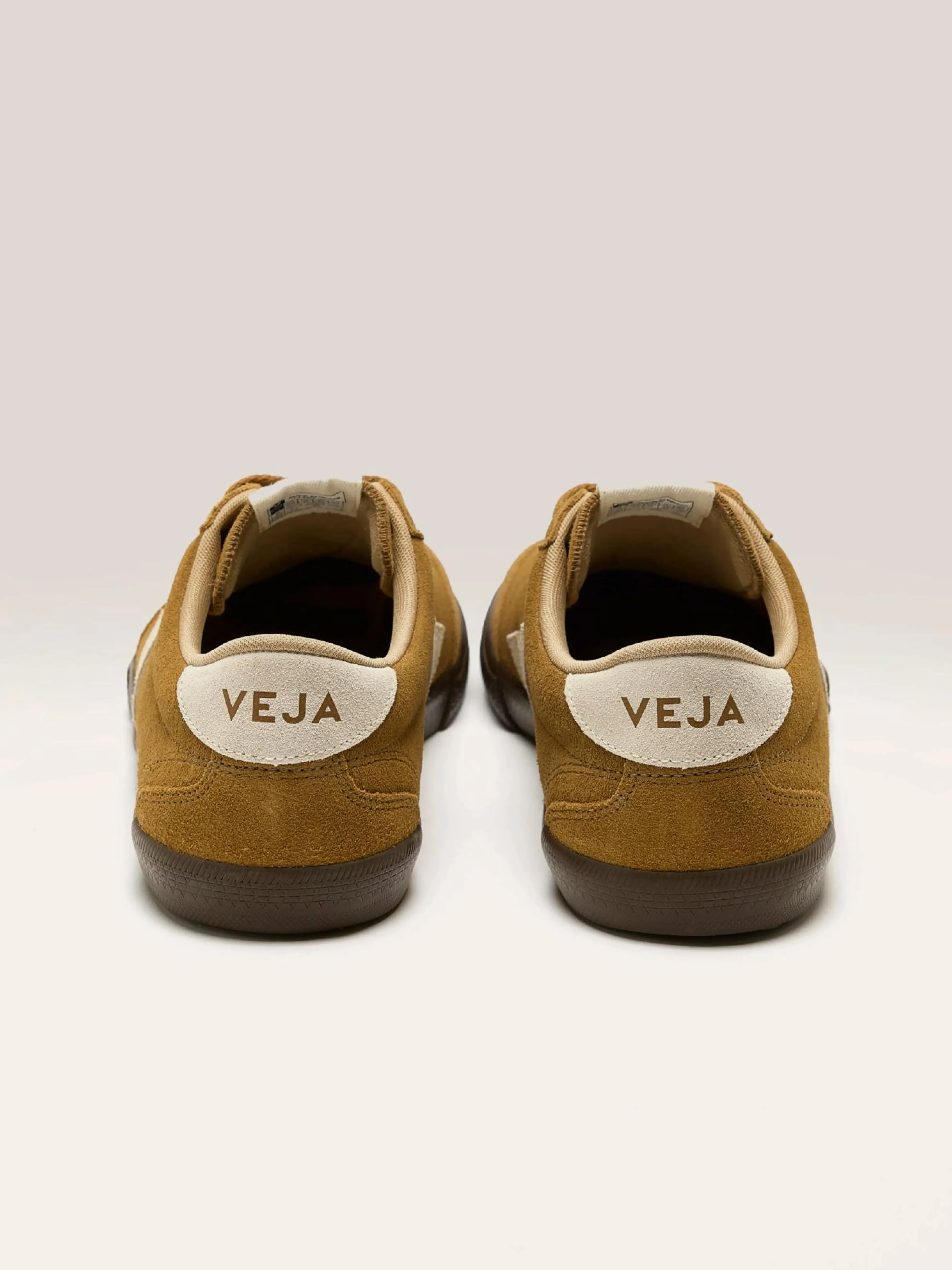 VEJA Heren Volley Suede
